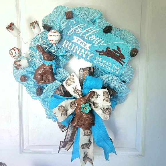 Easter Bunny Wreath Faux Chocolate Rabbit - Picture 8 of 9